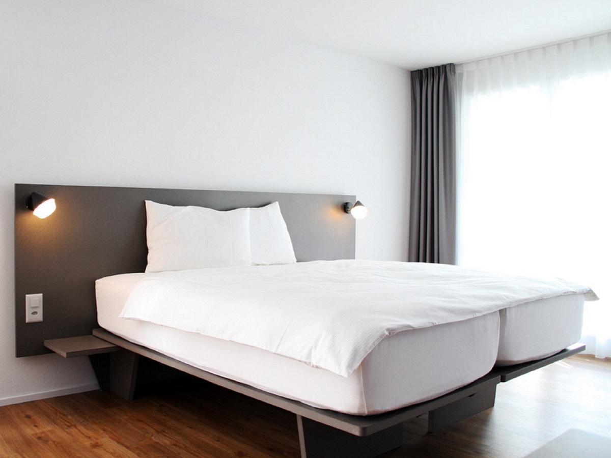 Stockberg Hotel & Apartments Siebnen ภายนอก รูปภาพ
